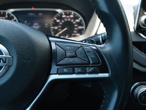 Used 2020 Nissan Altima 2.5 SR FWD image 13