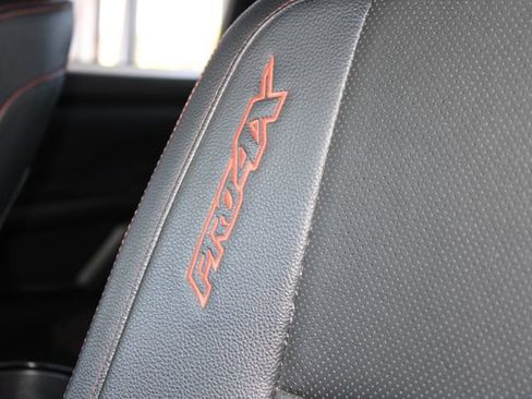 Used 2021 Nissan Titan PRO-4X w/ Pro-4x Convenience Package image 19