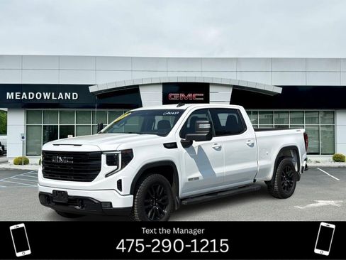 Used 2022 GMC Sierra 1500 Elevation w/ LPO, Elevation Black Package AWD/4WD image 1