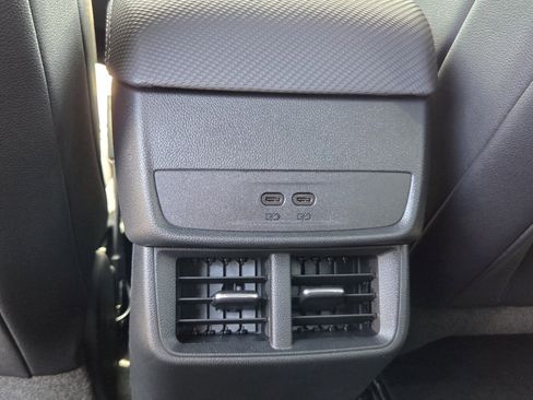 New 2026 Chevrolet Equinox LT w/ Convenience Package II FWD image 10
