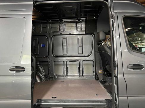 Used 2026 Mercedes-Benz Sprinter 2500 image 12