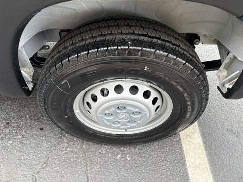 Used 2024 RAM ProMaster 3500 w/ Convenience Group image 12