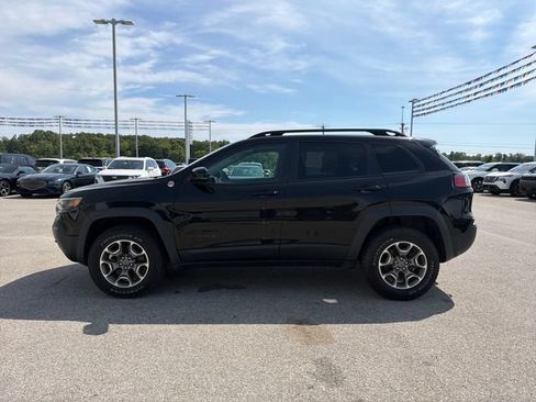 Used 2022 Jeep Cherokee Trailhawk w/ Sound & Nav Group AWD/4WD image 9