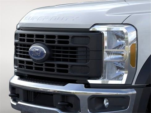 New 2026 Ford F450 XL w/ 360-Degree Camera Package image 17