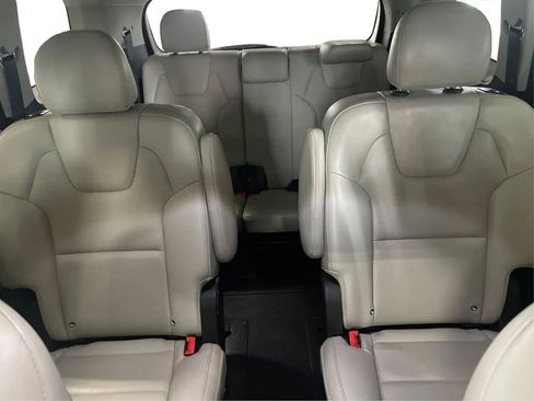 Used 2020 Kia Telluride S image 18