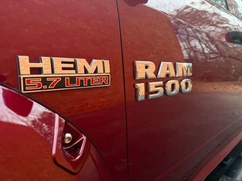Used 2015 RAM 1500 Express image 31
