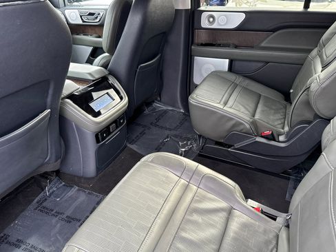 Certified 2022 Lincoln Navigator L Black Label image 12