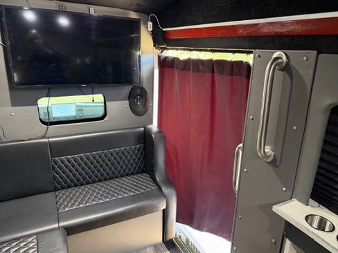 Used 2023 Ford E-Transit 148 High Roof Extended w/ Load Area Protection Package image 25