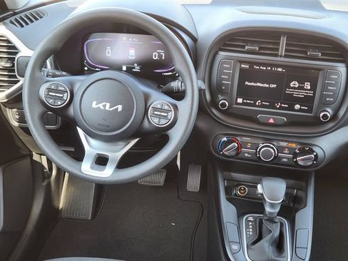 Certified 2025 Kia Soul LX w/ LX Technology Package FWD image 26