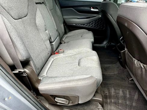 Used 2019 Hyundai Santa Fe SE image 14