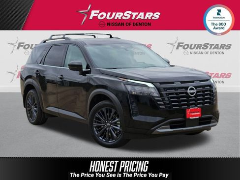 New 2026 Nissan Pathfinder SL image 1