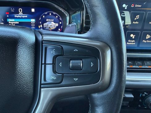 Used 2023 Chevrolet Silverado 1500 High Country w/ Technology Package AWD/4WD image 25