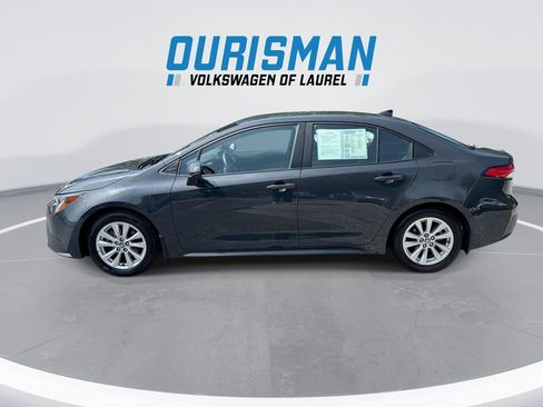 Used 2024 Toyota Corolla LE w/ LE Convenience Package FWD image 5