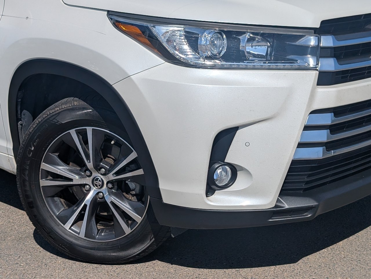 Used 2017 Toyota Highlander Limited Platinum FWD image 11