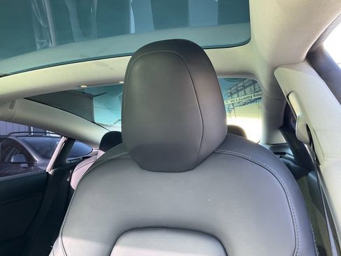 Used 2018 Tesla Model 3 Mid Range image 16