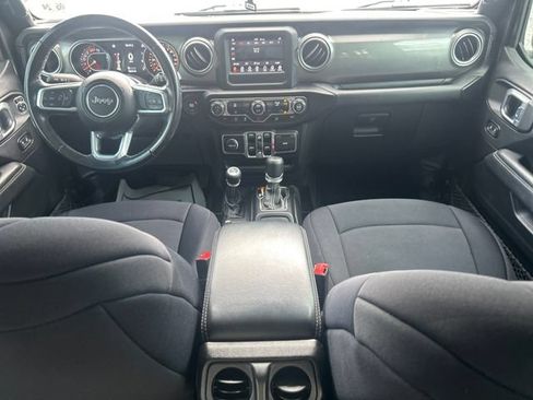 Used 2020 Jeep Wrangler Unlimited Sahara AWD/4WD image 19