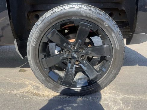 Used 2018 Chevrolet Silverado 1500 LTZ Z71 w/ LTZ Plus Package AWD/4WD image 32
