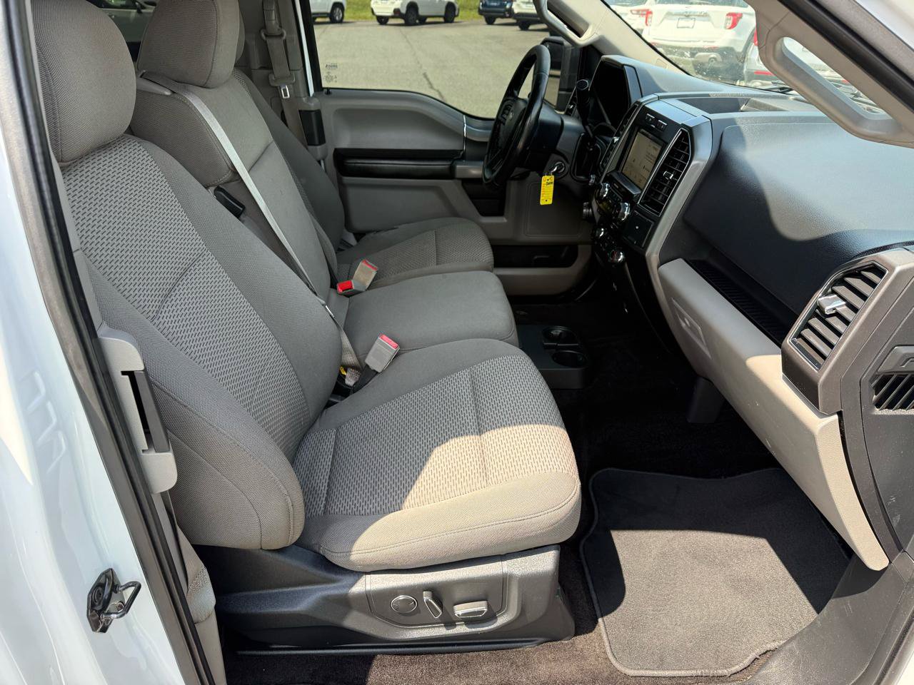 Used 2018 Ford F150 XLT w/ Equipment Group 302A Luxury AWD/4WD image 16
