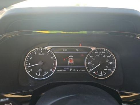 Used 2025 Nissan Pathfinder SL FWD image 9