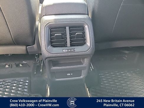 Certified 2024 Volkswagen Taos SE AWD/4WD image 48