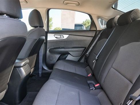 Used 2023 Kia Forte LXS w/ LXS Technology Package image 18