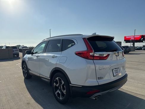 Used 2019 Honda CR-V Touring image 5