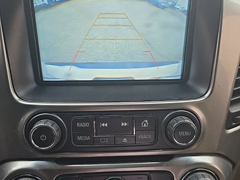 Used 2018 Chevrolet Suburban LT w/ LT Signature Package image 6