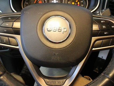 Used 2019 Jeep Cherokee Sport w/ Cold Weather Group image 15