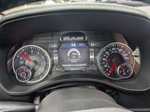 Used 2022 RAM 1500 Laramie w/ Sport Appearance Package AWD/4WD image 15