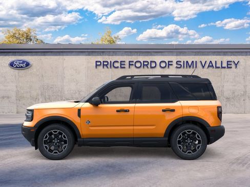 Used 2026 Ford Bronco Sport Outer Banks w/ Outer Banks Tech Package+ AWD/4WD image 3