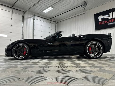 Used 2006 Chevrolet Corvette Convertible 2D w/ Preferred Equipment Group image 20