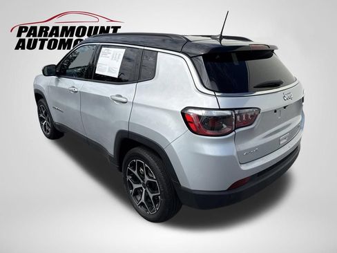 Used 2025 Jeep Compass Limited AWD/4WD image 5