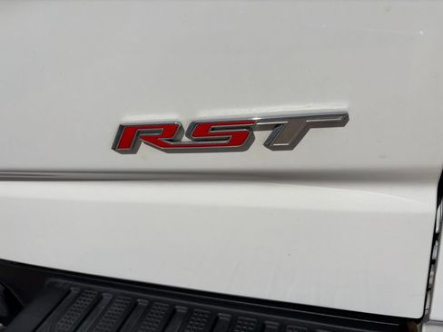 Used 2022 Chevrolet Silverado 1500 RST AWD/4WD image 17