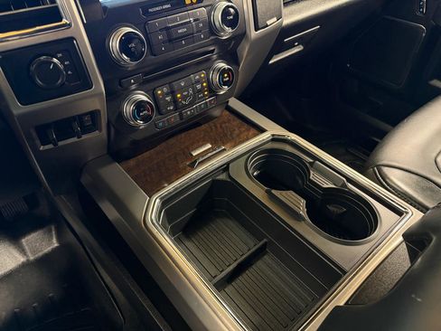 Used 2017 Ford F350 Platinum w/ Platinum Ultimate Package image 21