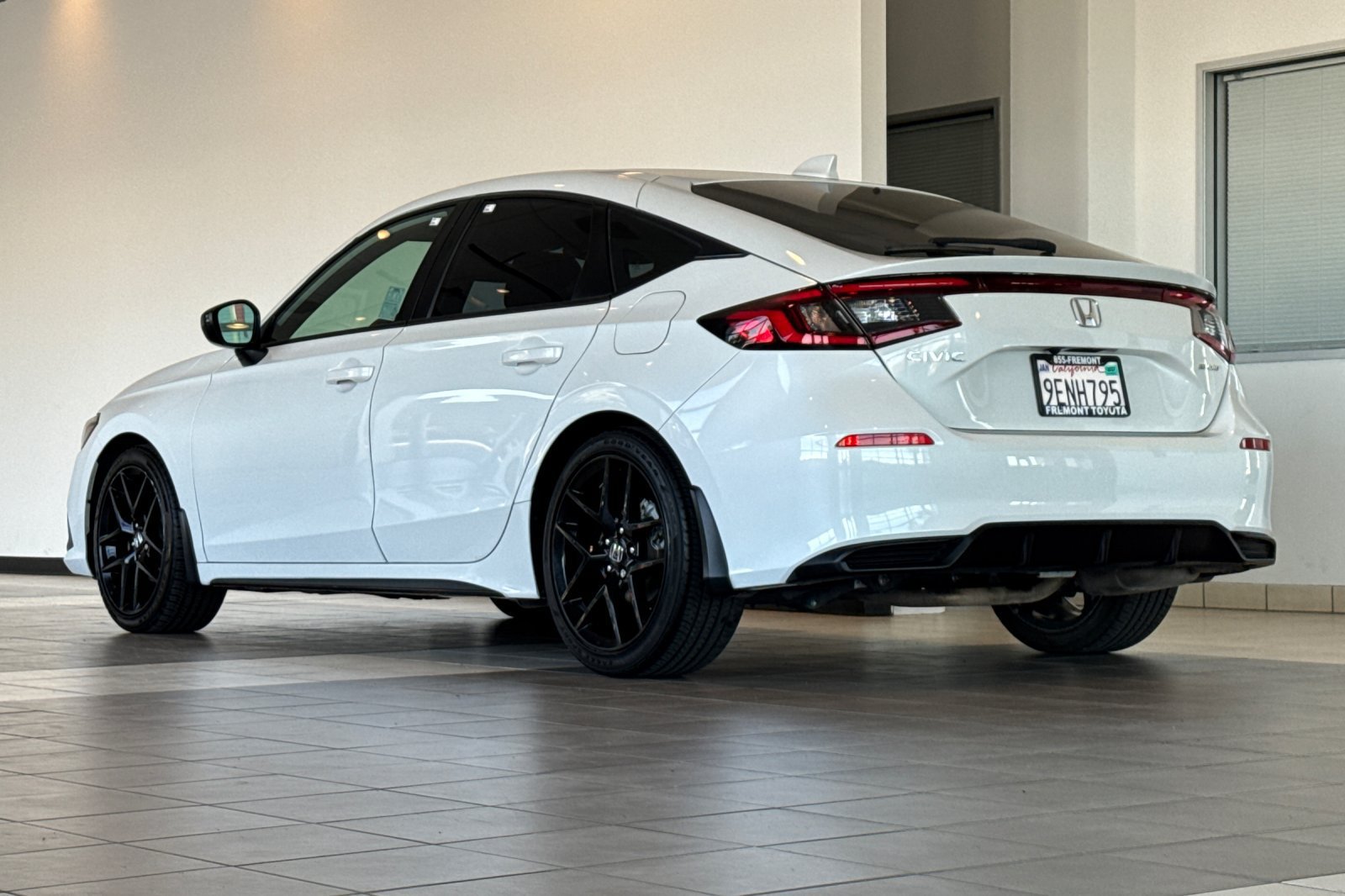 Used 2023 Honda Civic Sport image 6