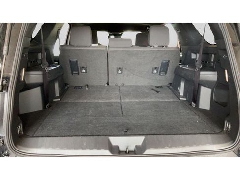 Certified 2025 Toyota 4Runner SR5 AWD/4WD image 27