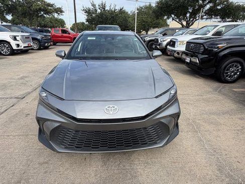 Certified 2025 Toyota Camry SE FWD image 2