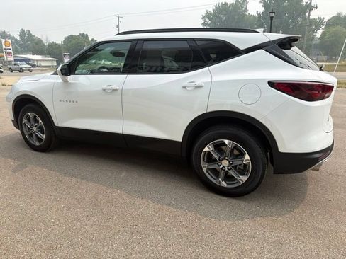Used 2024 Chevrolet Blazer LT w/ Convenience Package FWD image 5