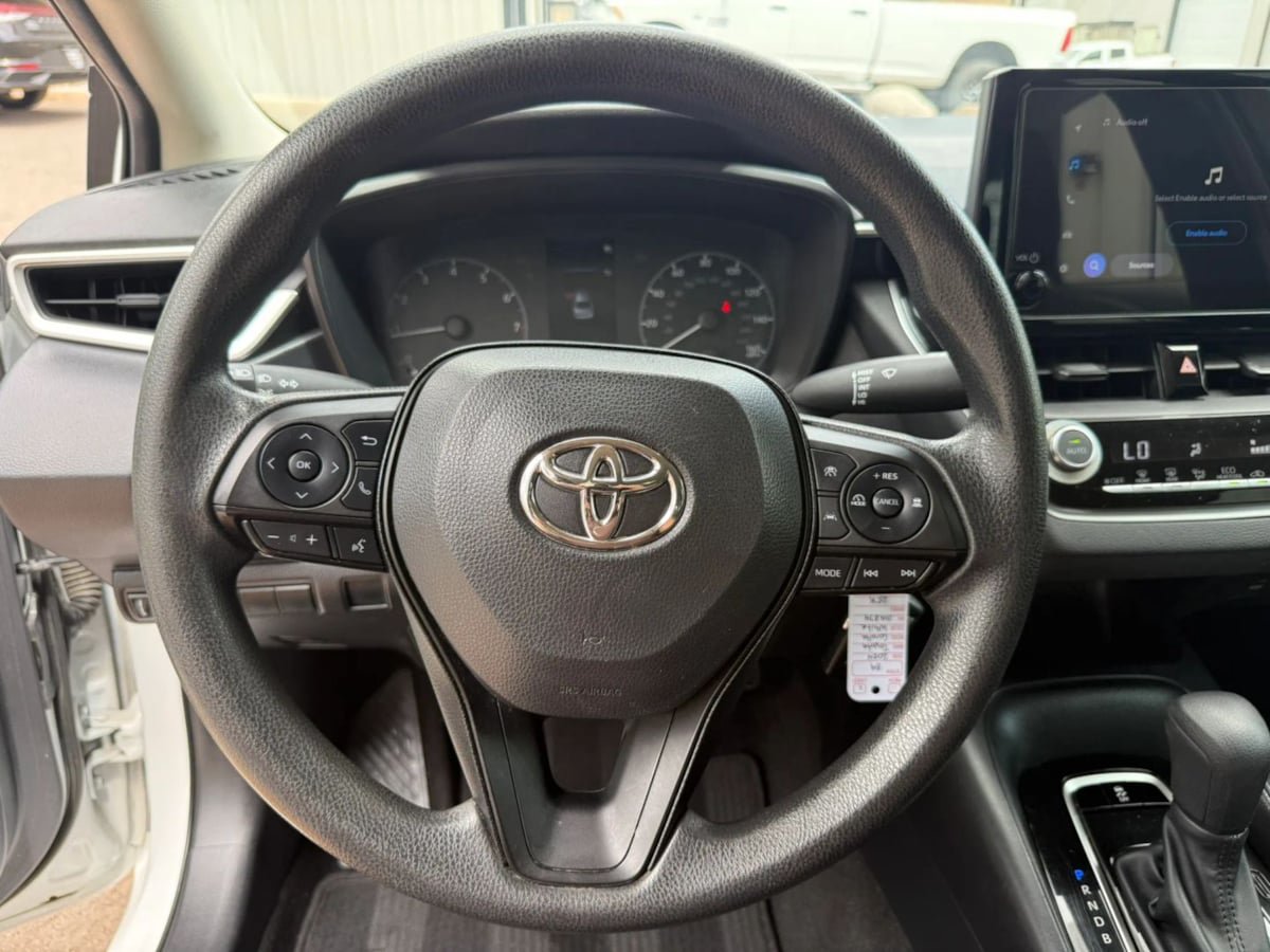 Used 2024 Toyota Corolla LE FWD image 23