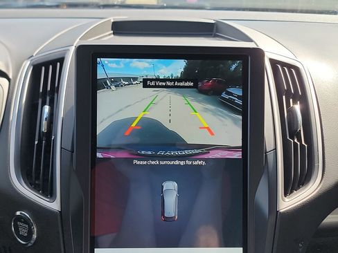 Used 2023 Ford Edge SEL image 17