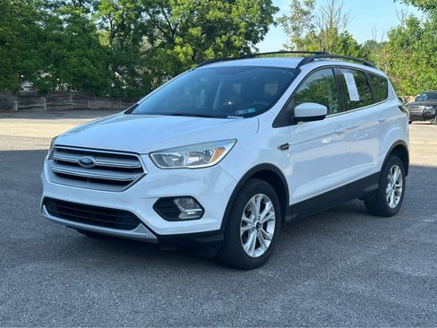 Used 2018 Ford Escape SE AWD/4WD image 1
