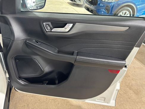 Used 2023 Ford Escape Active w/ Tech Pack #2 image 16