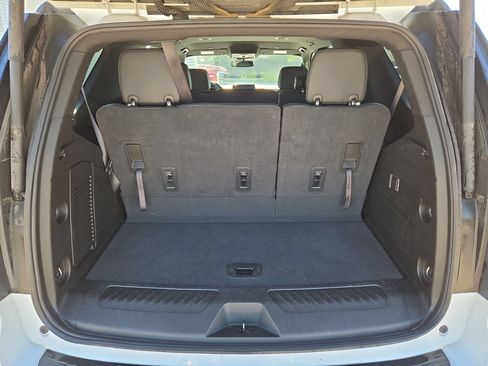 Used 2024 Chevrolet Tahoe LT RWD image 12