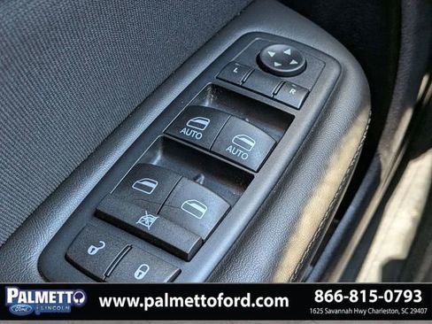 Used 2016 Chrysler 200 Limited w/ Anniversary Edition FWD image 22