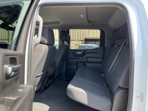 Used 2022 Chevrolet Silverado 1500 LT AWD/4WD image 38