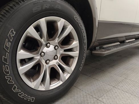 Used 2018 RAM 1500 Laramie Longhorn image 31