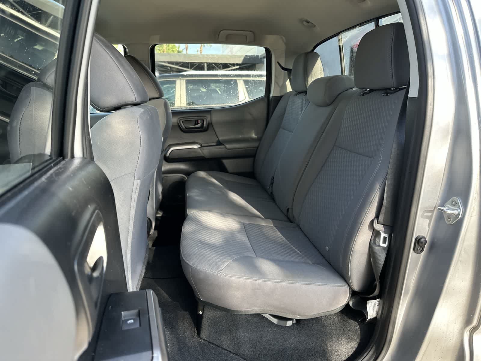 Used 2021 Toyota Tacoma SR5 RWD image 4