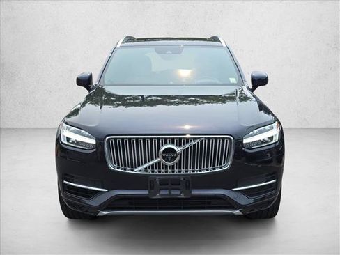 Used 2017 Volvo XC90 T8 Inscription w/ Vision Package AWD/4WD image 2
