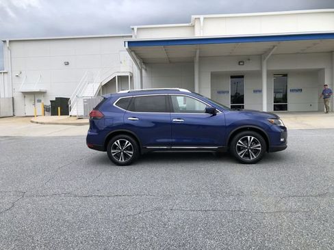 Used 2018 Nissan Rogue SL FWD image 9