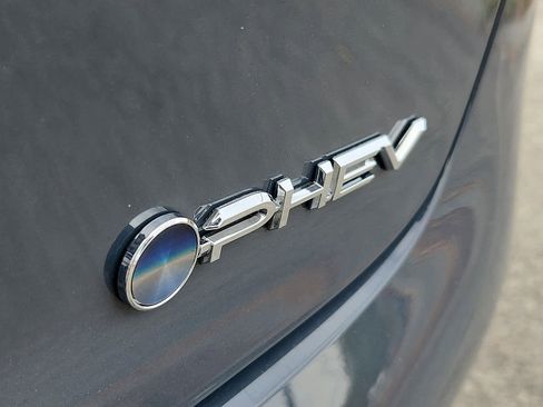 Certified 2025 Toyota Prius XSE Premium image 32